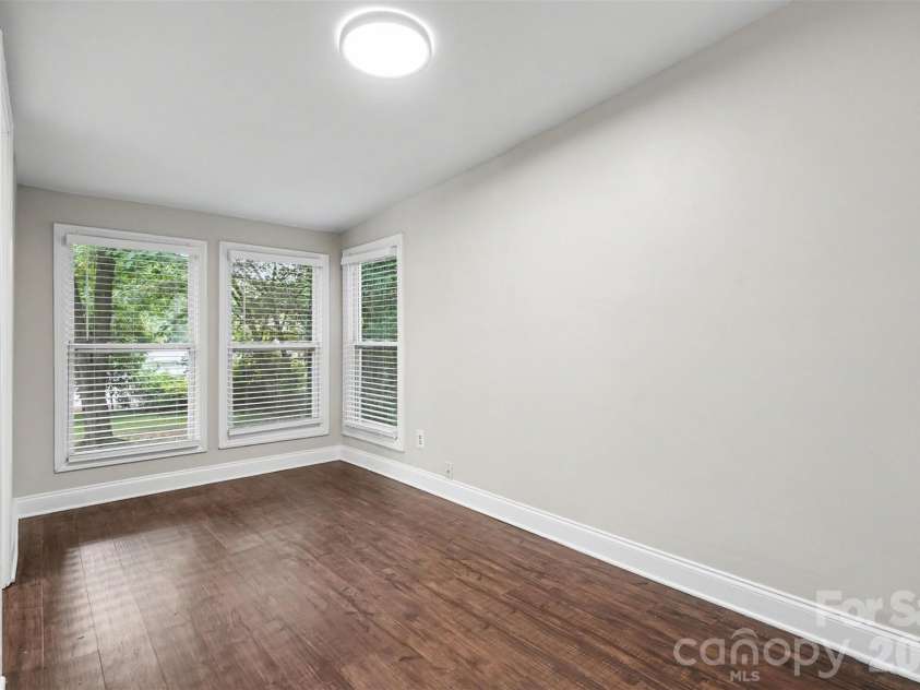 2728 Arnold Drive, Charlotte, NC 28205.  MLS# CAR4420796, YatesRealty ID 48870. 