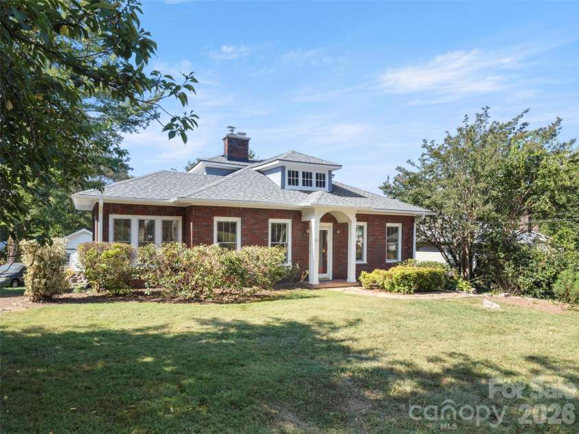 65 Longview Road, Asheville, NC 28806.  MLS# CAR4418878, YatesRealty ID 48872. 