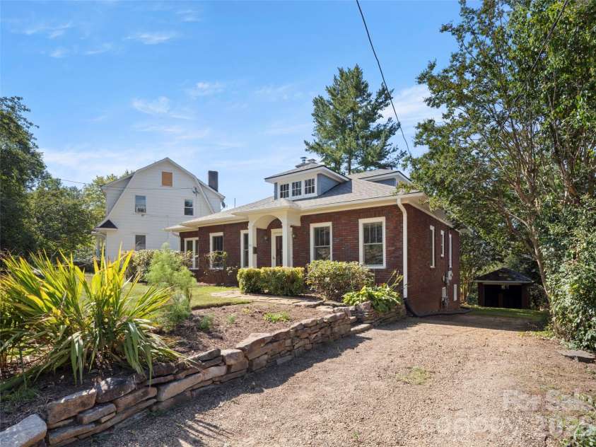 65 Longview Road, Asheville, NC 28806.  MLS# CAR4418878, YatesRealty ID 48872. 