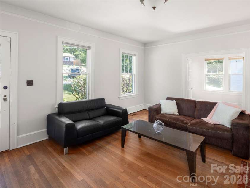 65 Longview Road, Asheville, NC 28806.  MLS# CAR4418878, YatesRealty ID 48872. 