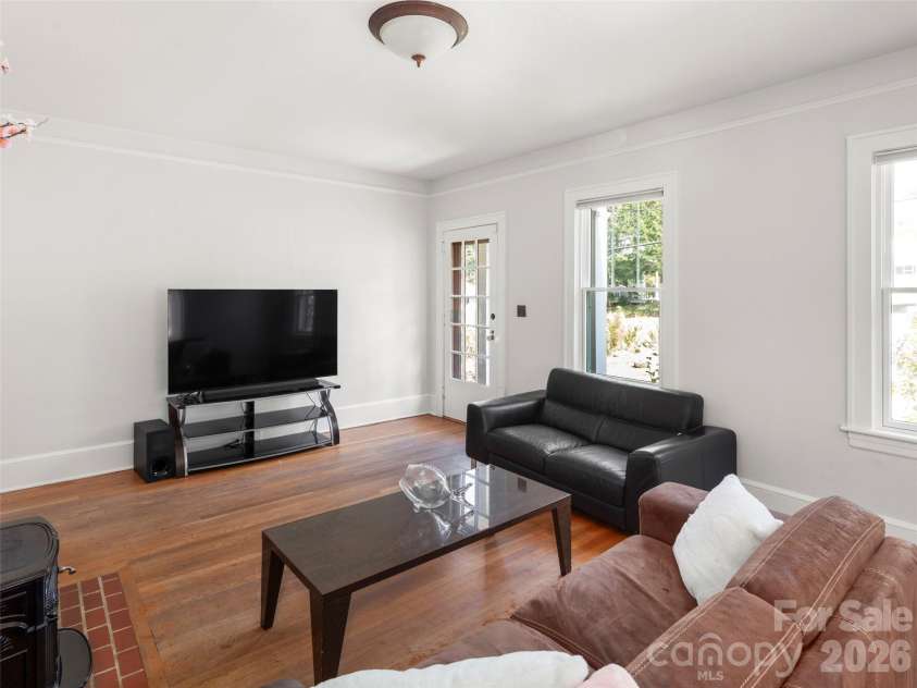 65 Longview Road, Asheville, NC 28806.  MLS# CAR4418878, YatesRealty ID 48872. 