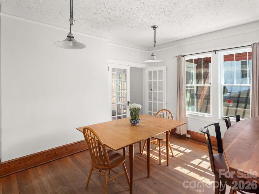 65 Longview Road, Asheville, NC 28806.  MLS# CAR4418878, YatesRealty ID 48872. 