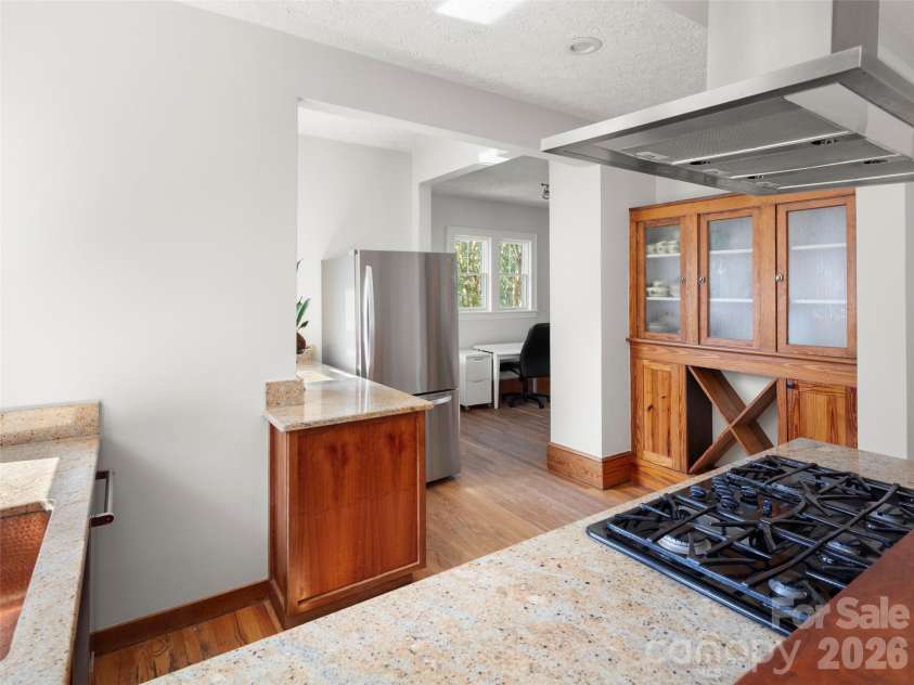 65 Longview Road, Asheville, NC 28806.  MLS# CAR4418878, YatesRealty ID 48872. 