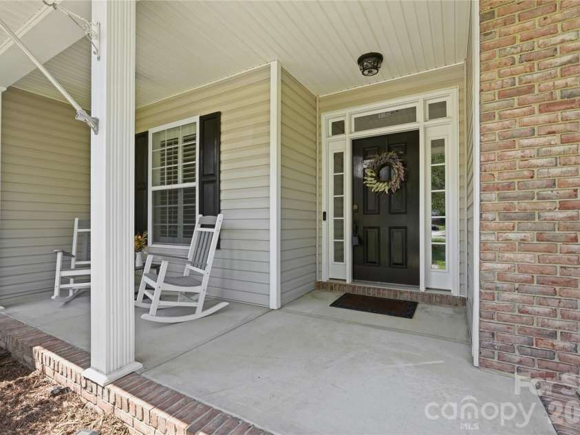 14720 Bridle Trace Lane, Pineville, NC 28134.  MLS# CAR4420772, YatesRealty ID 48873. 