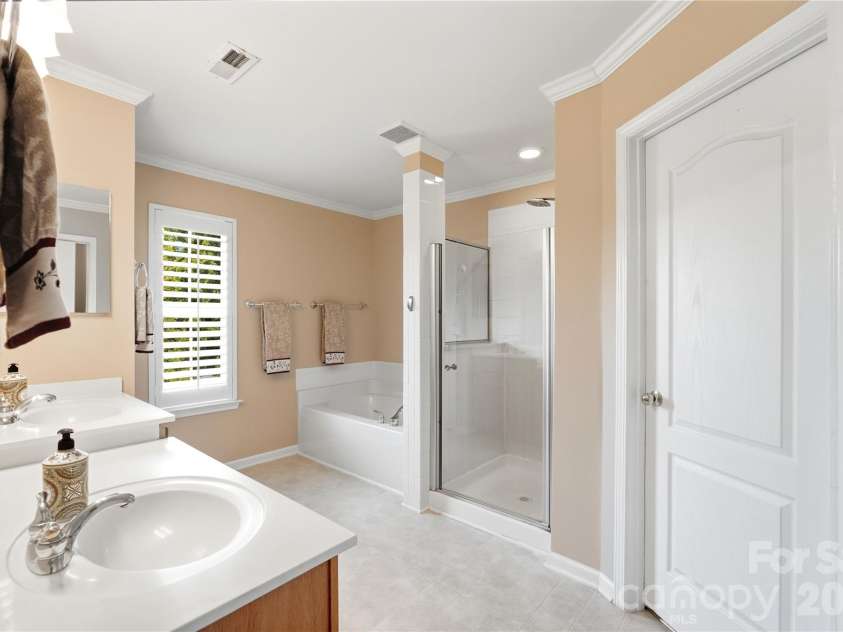 14720 Bridle Trace Lane, Pineville, NC 28134.  MLS# CAR4420772, YatesRealty ID 48873. 