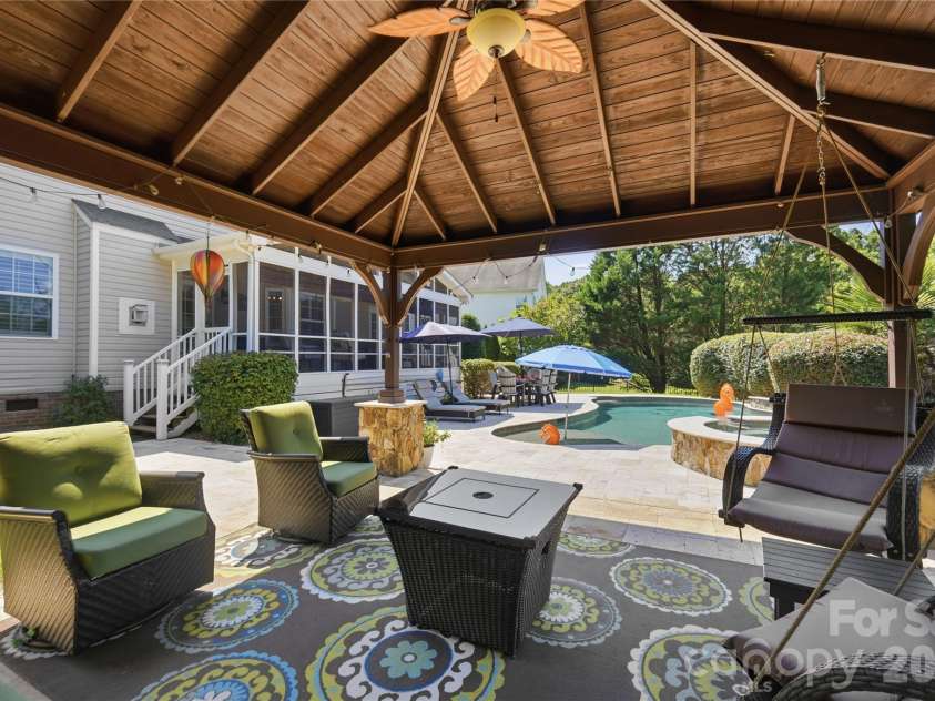 14720 Bridle Trace Lane, Pineville, NC 28134.  MLS# CAR4420772, YatesRealty ID 48873. 