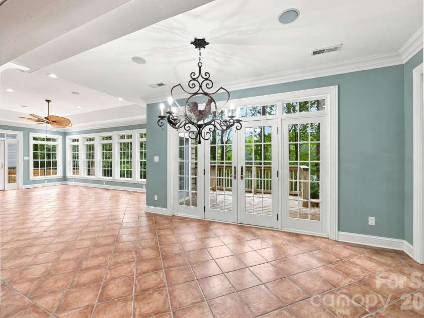 217 Sheridan Drive, Salisbury, NC 28144.  MLS# CAR4421702, YatesRealty ID 48875. 