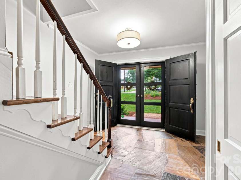 217 Sheridan Drive, Salisbury, NC 28144.  MLS# CAR4421702, YatesRealty ID 48875. 