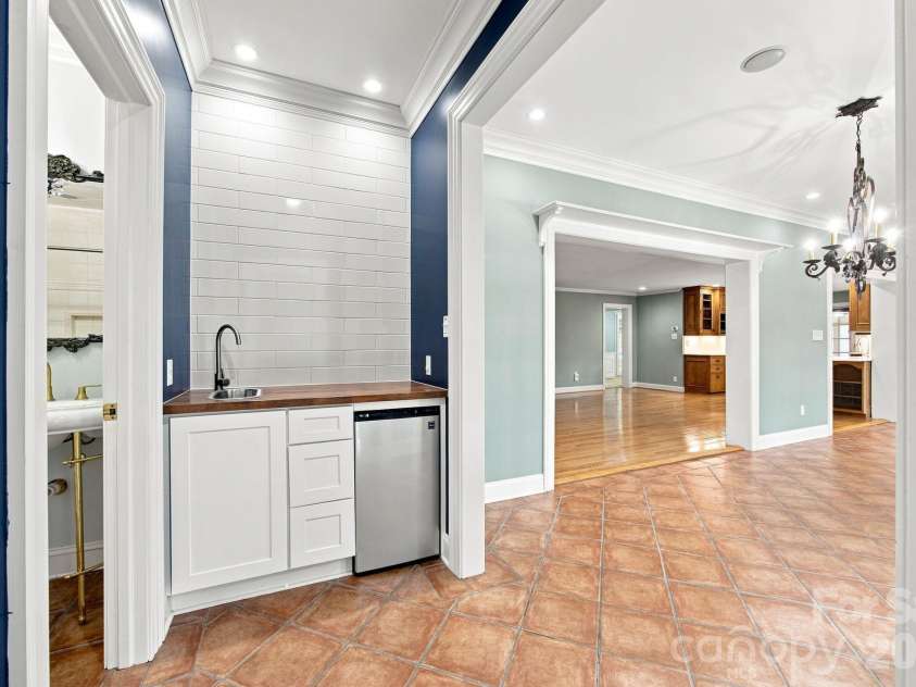 217 Sheridan Drive, Salisbury, NC 28144.  MLS# CAR4421702, YatesRealty ID 48875. 