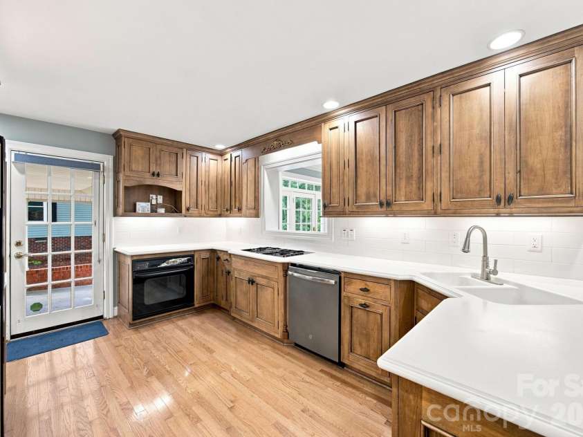 217 Sheridan Drive, Salisbury, NC 28144.  MLS# CAR4421702, YatesRealty ID 48875. 