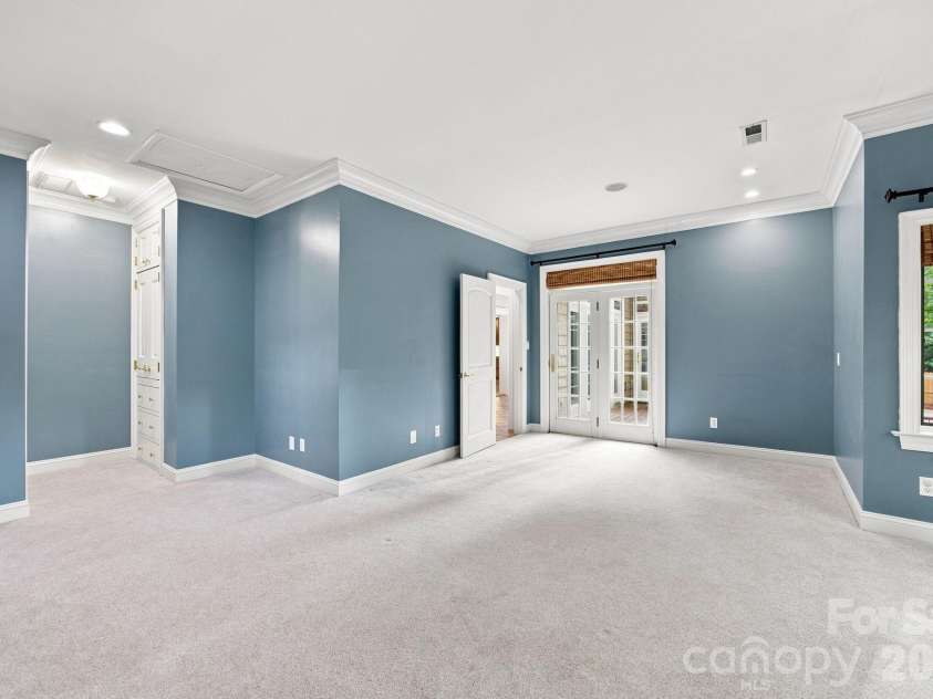 217 Sheridan Drive, Salisbury, NC 28144.  MLS# CAR4421702, YatesRealty ID 48875. 