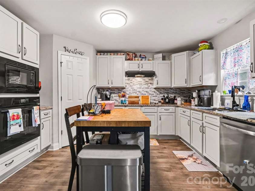 6705 Long Island Road, Catawba, NC 28609.  MLS# CAR4420553, YatesRealty ID 48876. 