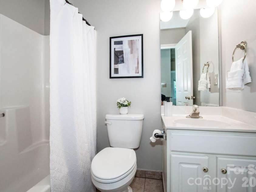 7605 Wynstone Ridge Circle, Huntersville, NC 28078.  MLS# CAR4421320, YatesRealty ID 48877. 