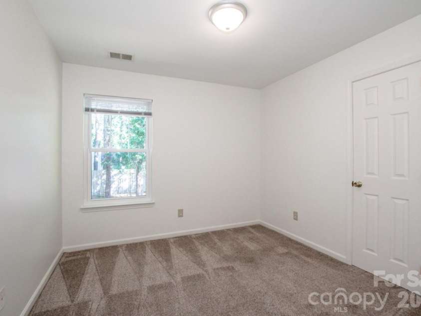 7605 Wynstone Ridge Circle, Huntersville, NC 28078.  MLS# CAR4421320, YatesRealty ID 48877. 