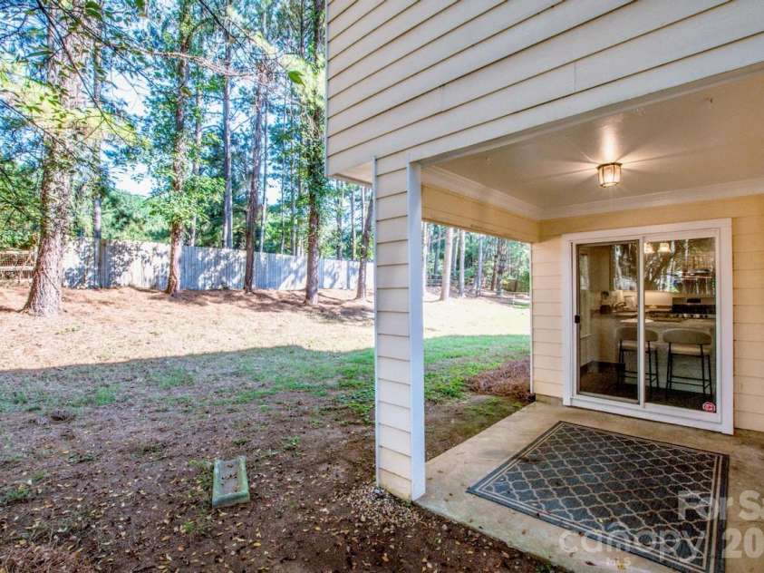 7605 Wynstone Ridge Circle, Huntersville, NC 28078.  MLS# CAR4421320, YatesRealty ID 48877. 