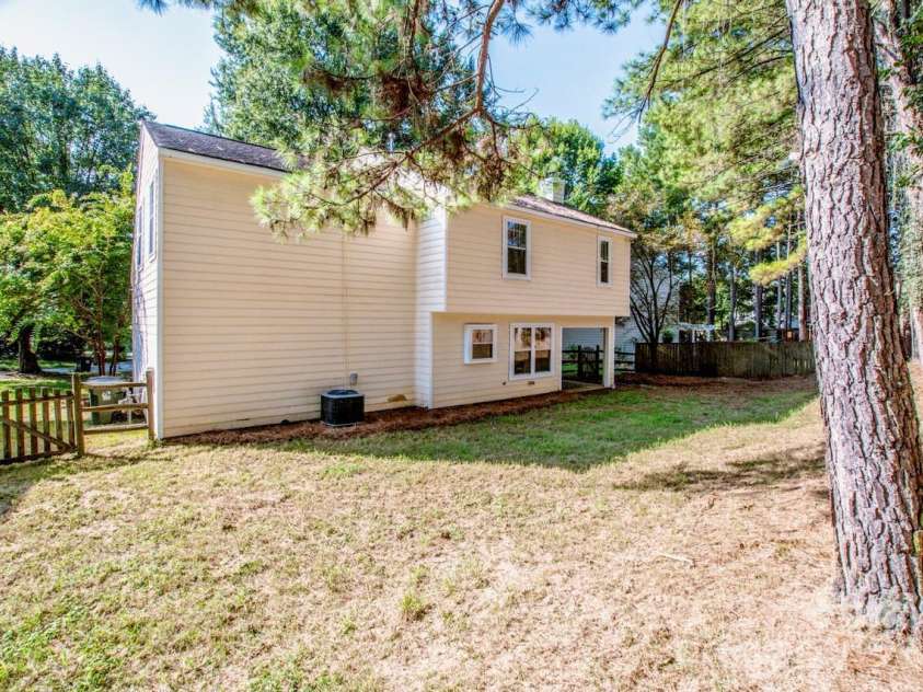 7605 Wynstone Ridge Circle, Huntersville, NC 28078.  MLS# CAR4421320, YatesRealty ID 48877. 