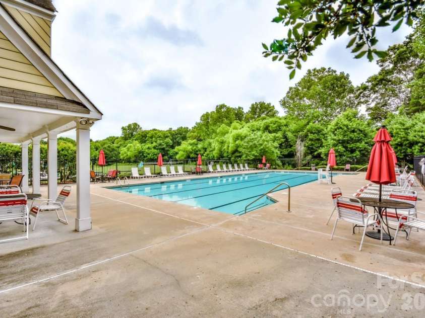 7605 Wynstone Ridge Circle, Huntersville, NC 28078.  MLS# CAR4421320, YatesRealty ID 48877. 