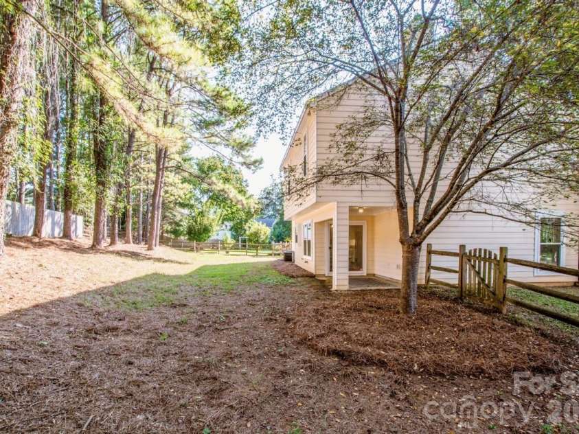 7605 Wynstone Ridge Circle, Huntersville, NC 28078.  MLS# CAR4421320, YatesRealty ID 48877. 
