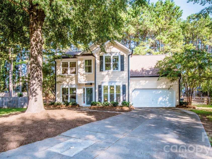 7605 Wynstone Ridge Circle, Huntersville, NC 28078.  MLS# CAR4421320, YatesRealty ID 48877. 