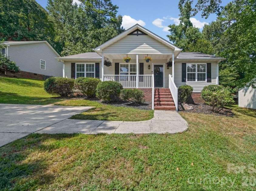2425 Red Tip Drive, Concord, NC 28025.  MLS# CAR4419516, YatesRealty ID 48878. 