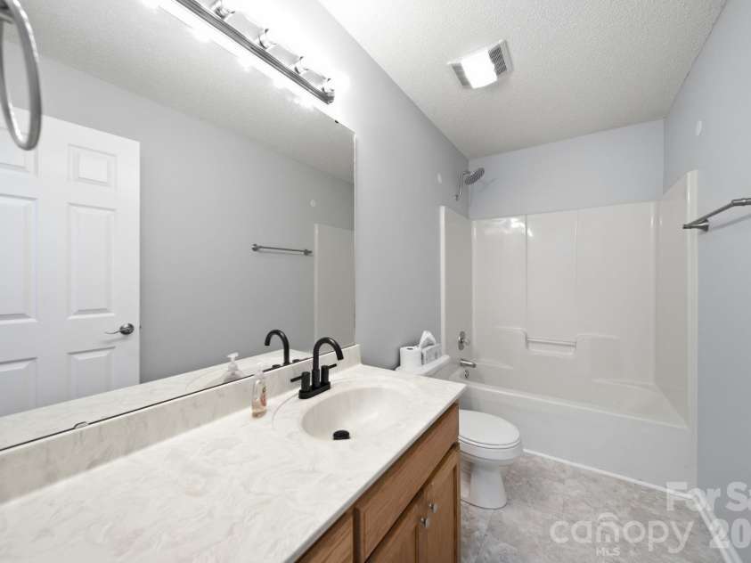 2425 Red Tip Drive, Concord, NC 28025.  MLS# CAR4419516, YatesRealty ID 48878. 
