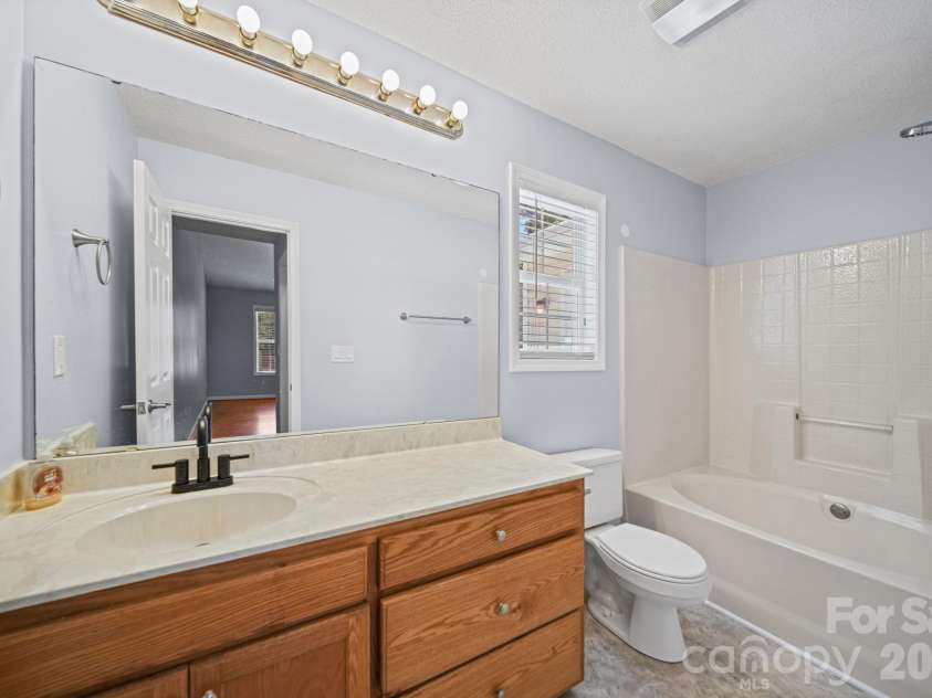 2425 Red Tip Drive, Concord, NC 28025.  MLS# CAR4419516, YatesRealty ID 48878. 
