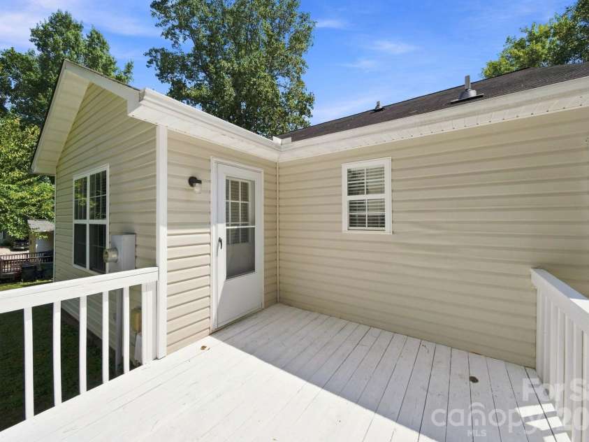 2425 Red Tip Drive, Concord, NC 28025.  MLS# CAR4419516, YatesRealty ID 48878. 