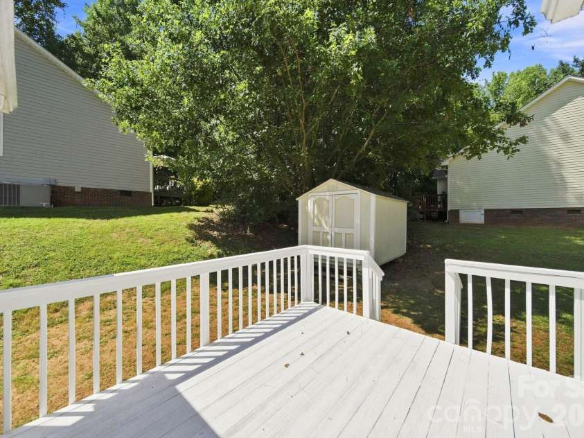 2425 Red Tip Drive, Concord, NC 28025.  MLS# CAR4419516, YatesRealty ID 48878. 