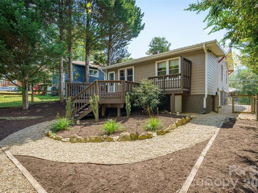 101 Olney Road, Asheville, NC 28806.  MLS# CAR4421259, YatesRealty ID 48879. Massive fenced backyard