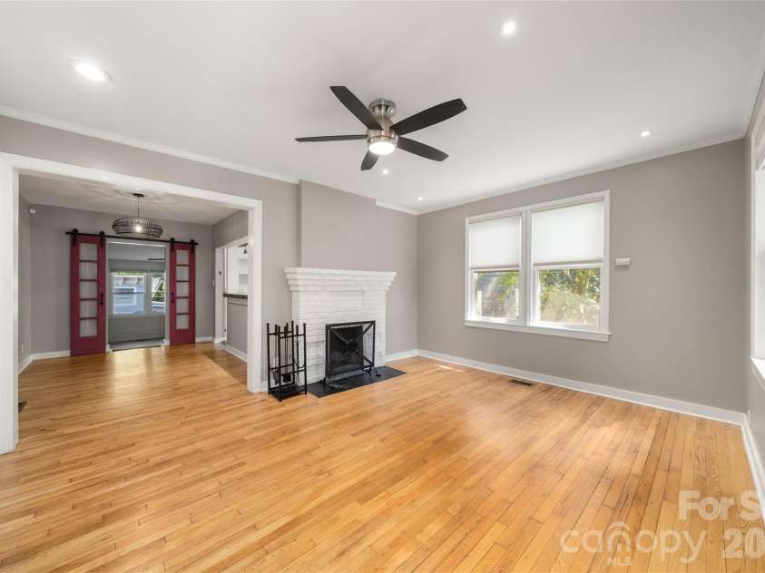 101 Olney Road, Asheville, NC 28806.  MLS# CAR4421259, YatesRealty ID 48879. Spacious bright front facing gathering room