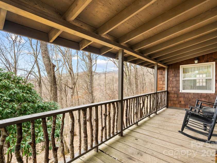 1040 Oak Ridge Lane, Mars Hill, NC 28754.  MLS# CAR4333820, YatesRealty ID 4888. 