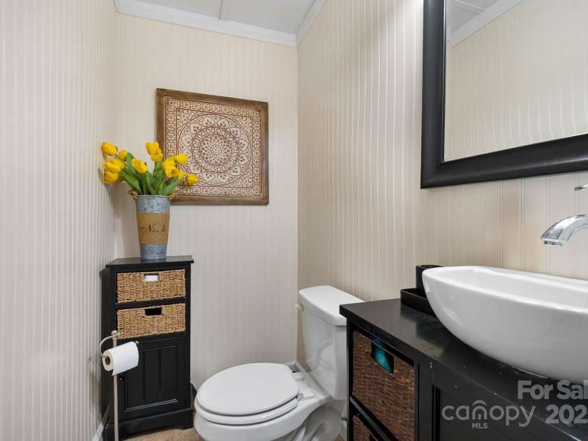 1040 Oak Ridge Lane, Mars Hill, NC 28754.  MLS# CAR4333820, YatesRealty ID 4888. 