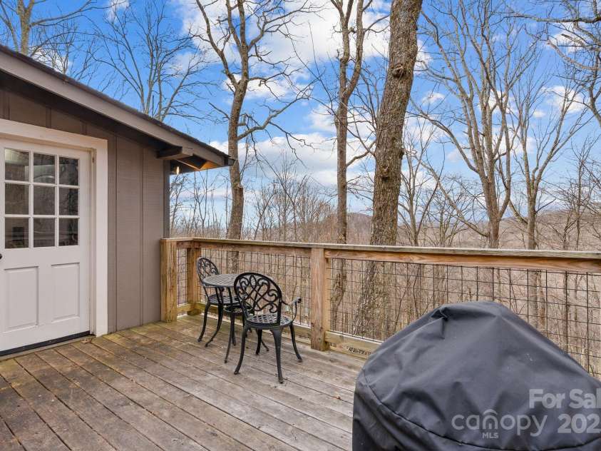 1040 Oak Ridge Lane, Mars Hill, NC 28754.  MLS# CAR4333820, YatesRealty ID 4888. 