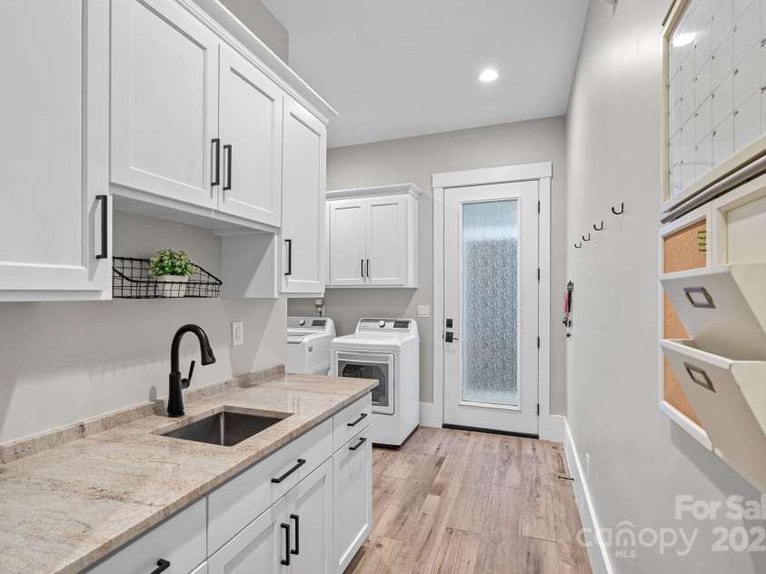 231 Barber Loop, Mooresville, NC 28117.  MLS# CAR4327820, YatesRealty ID 4888. 
