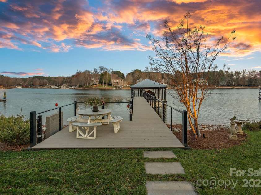 231 Barber Loop, Mooresville, NC 28117.  MLS# CAR4327820, YatesRealty ID 4888. 