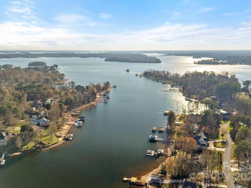 231 Barber Loop, Mooresville, NC 28117.  MLS# CAR4327820, YatesRealty ID 4888. 