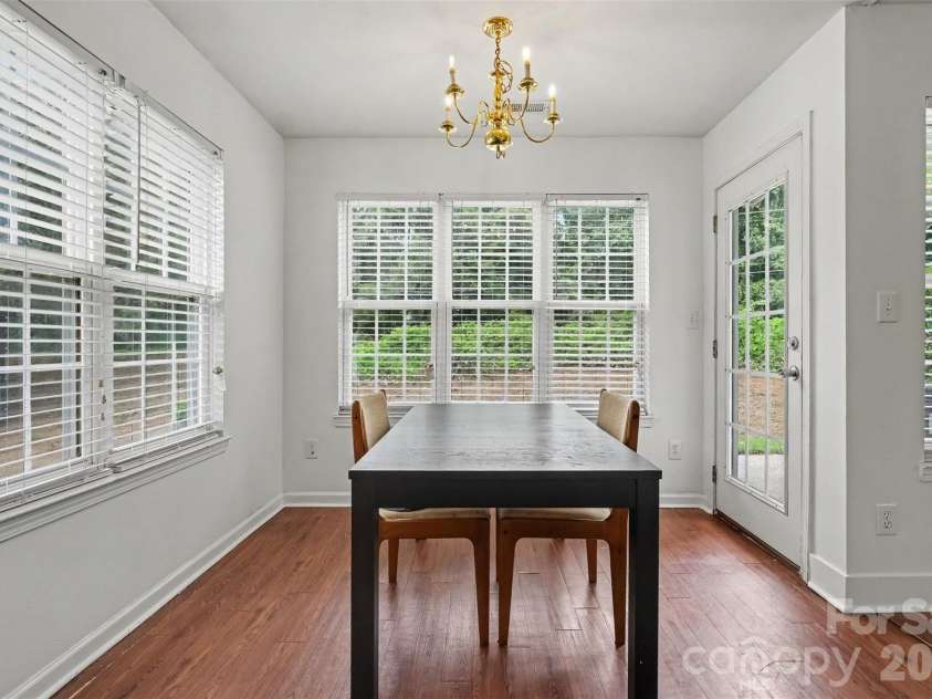 4437 Craven Hill Drive, Charlotte, NC 28216.  MLS# CAR4416618, YatesRealty ID 48880. 