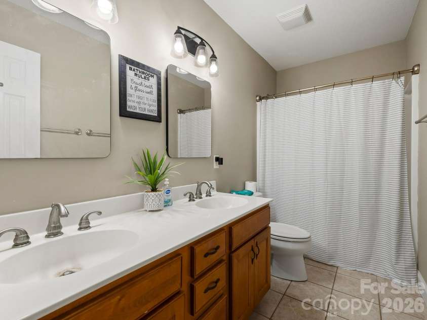 66 Azalea Drive, Weaverville, NC 28787.  MLS# CAR4421280, YatesRealty ID 48881. Upper level full bath
