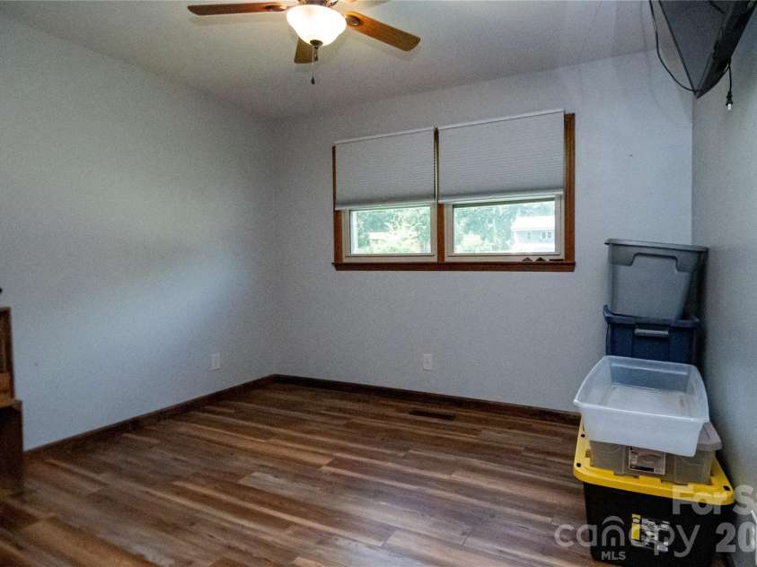 1292 Creekwood Drive, Morganton, NC 28655.  MLS# CAR4421743, YatesRealty ID 48885. 