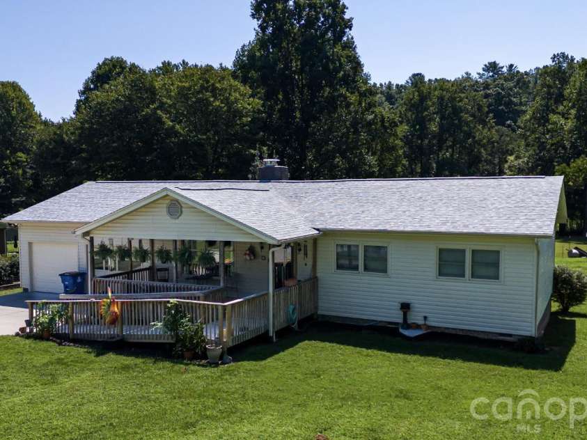 1292 Creekwood Drive, Morganton, NC 28655.  MLS# CAR4421743, YatesRealty ID 48885. 