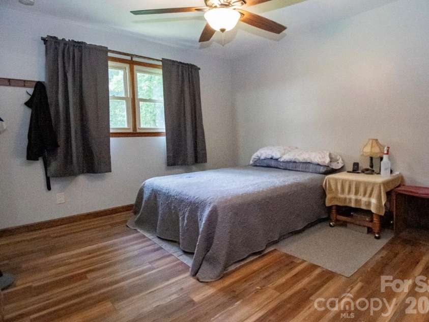 1292 Creekwood Drive, Morganton, NC 28655.  MLS# CAR4421743, YatesRealty ID 48885. 