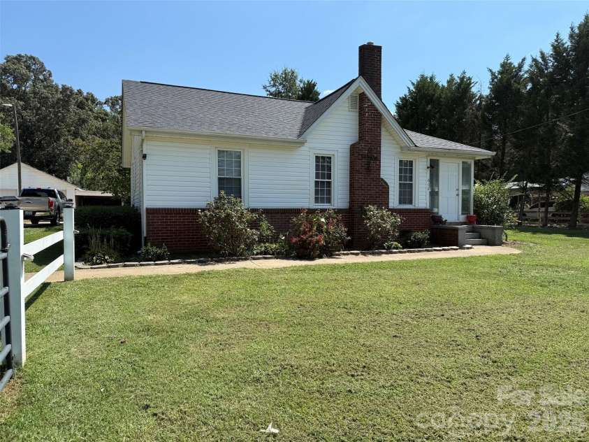630 Boss Moore Road, Ellenboro, NC 28040.  MLS# CAR4421681, YatesRealty ID 48886. 