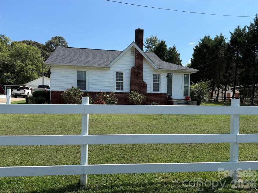 630 Boss Moore Road, Ellenboro, NC 28040.  MLS# CAR4421681, YatesRealty ID 48886. 