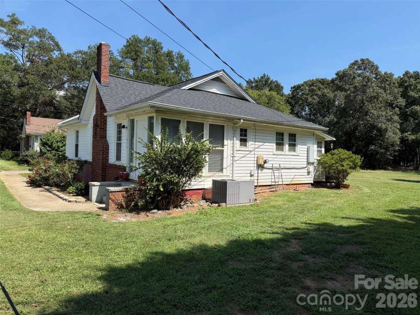 630 Boss Moore Road, Ellenboro, NC 28040.  MLS# CAR4421681, YatesRealty ID 48886. 
