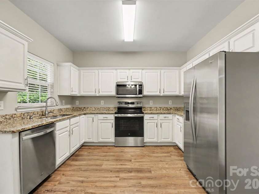 113 Audubon Avenue, Mooresville, NC 28117.  MLS# CAR4418904, YatesRealty ID 48887. Kitchen