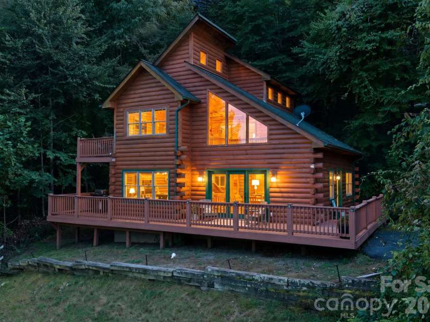 291 Appalachian Trail, Maggie Valley, NC 28751.  MLS# CAR4419946, YatesRealty ID 48888. 