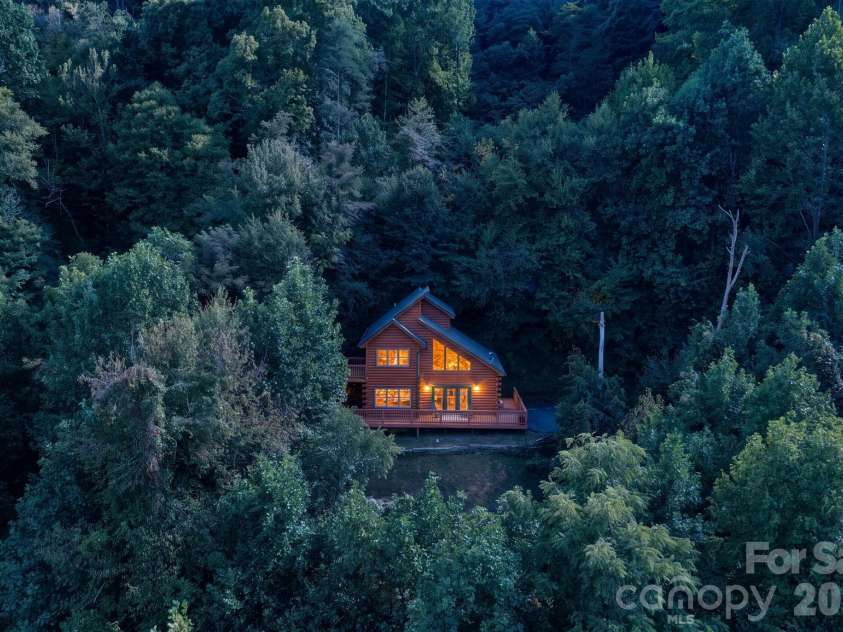 291 Appalachian Trail, Maggie Valley, NC 28751.  MLS# CAR4419946, YatesRealty ID 48888. 