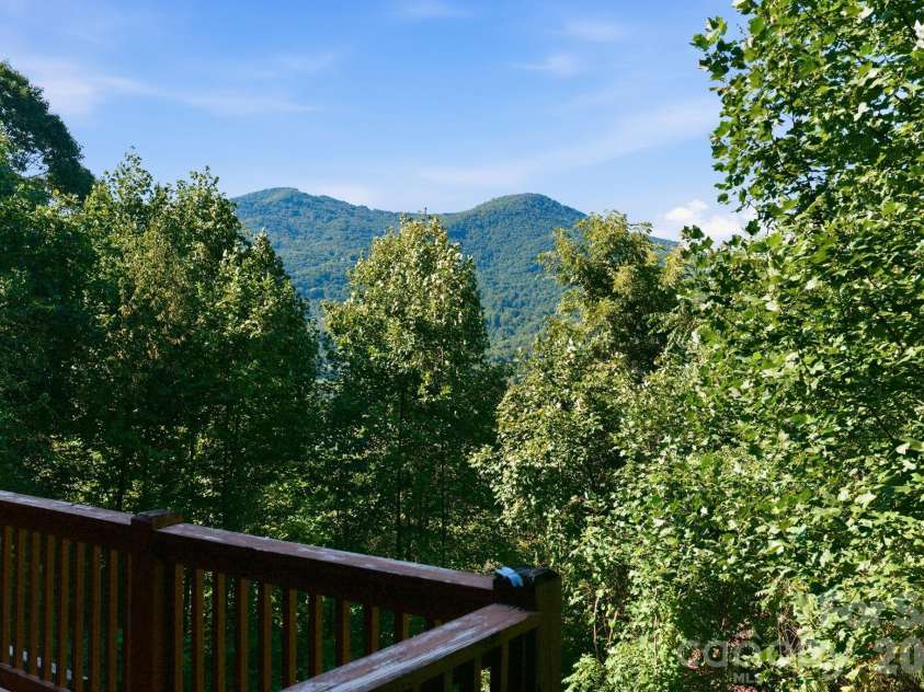 291 Appalachian Trail, Maggie Valley, NC 28751.  MLS# CAR4419946, YatesRealty ID 48888. 