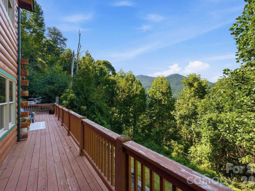 291 Appalachian Trail, Maggie Valley, NC 28751.  MLS# CAR4419946, YatesRealty ID 48888. 