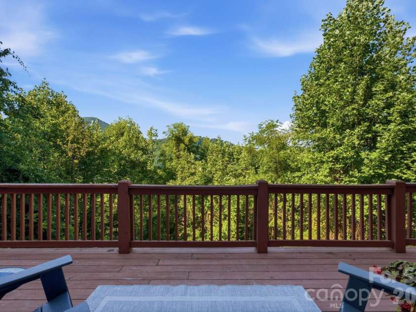 291 Appalachian Trail, Maggie Valley, NC 28751.  MLS# CAR4419946, YatesRealty ID 48888. 